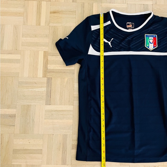 Puma - Team Italy soccer jersey, size small, good condition. - Picture 5 of 5